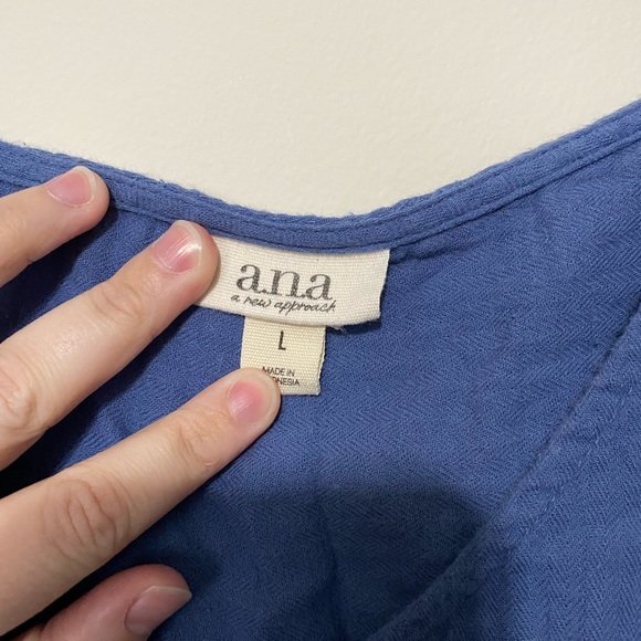 Ana Large Dress - Picture 3 of 5